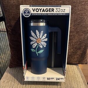 New In Box Life Is Good Daisy Tumbler.